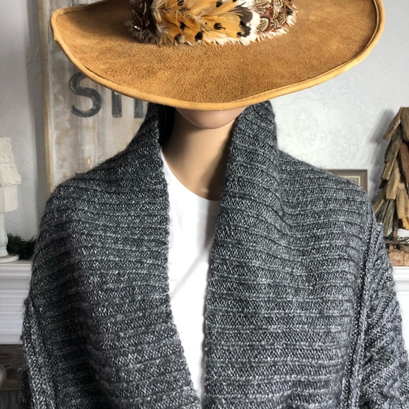 Gorgeous Ann Taylor Chunky Knit Sweater Cardigan - Picture 2 of 5